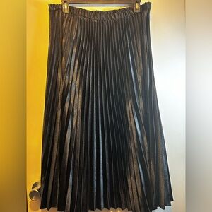 Anne Klein Black Metallic Pleated Midi Skirt